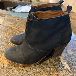 Black ankle booties by Lucky Brand 🍀